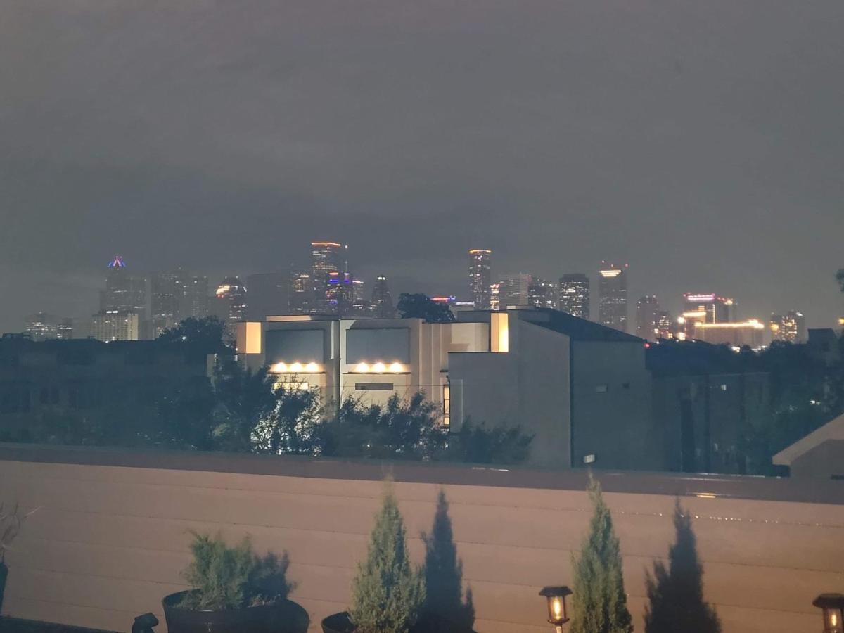 Vila N-E-G Skai Midtown Of Houston Exteriér fotografie